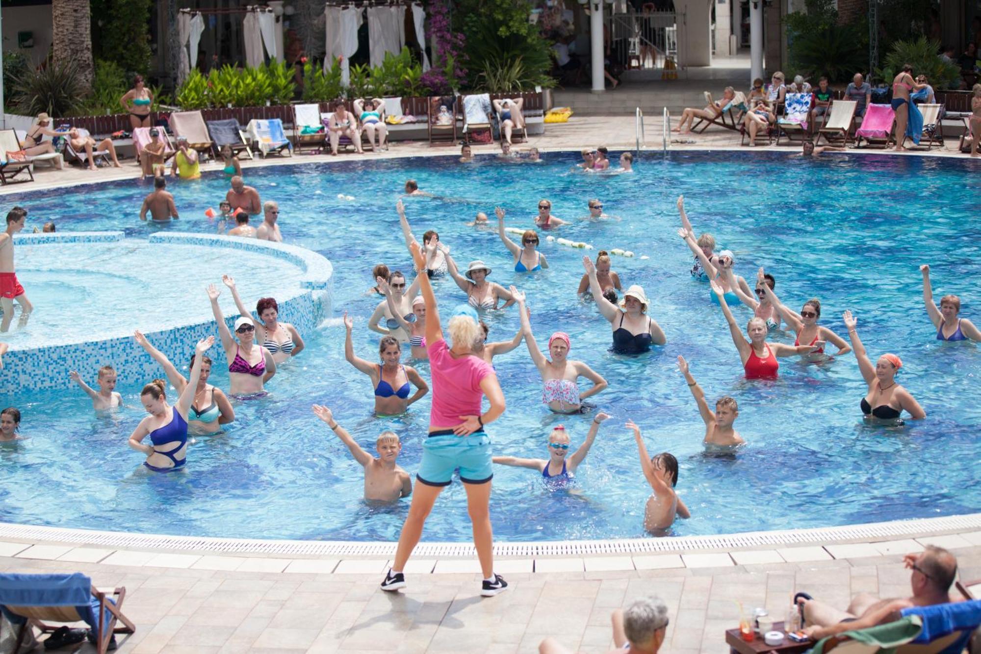 Hotel Slovenska Plaza Standard Budva Bagian luar foto