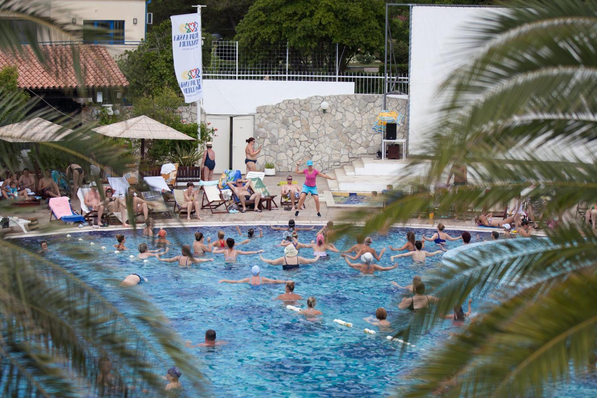 Hotel Slovenska Plaza Standard Budva Bagian luar foto