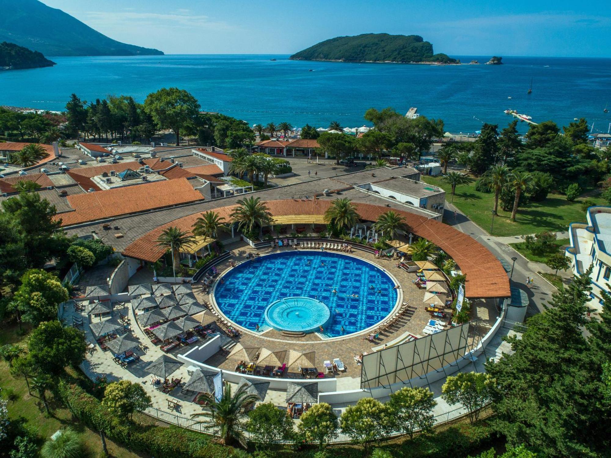 Hotel Slovenska Plaza Standard Budva Bagian luar foto