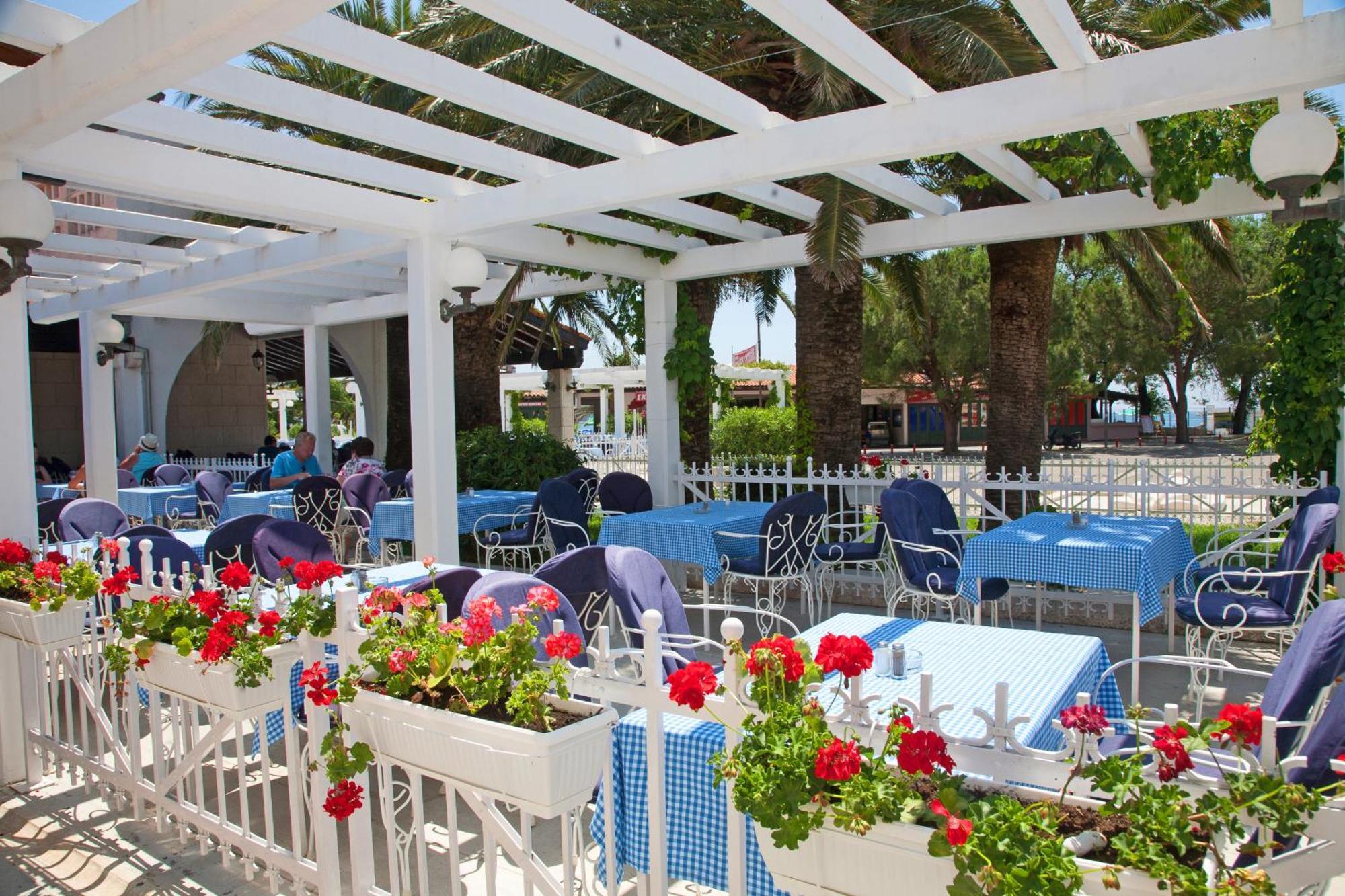 Hotel Slovenska Plaza Standard Budva Bagian luar foto