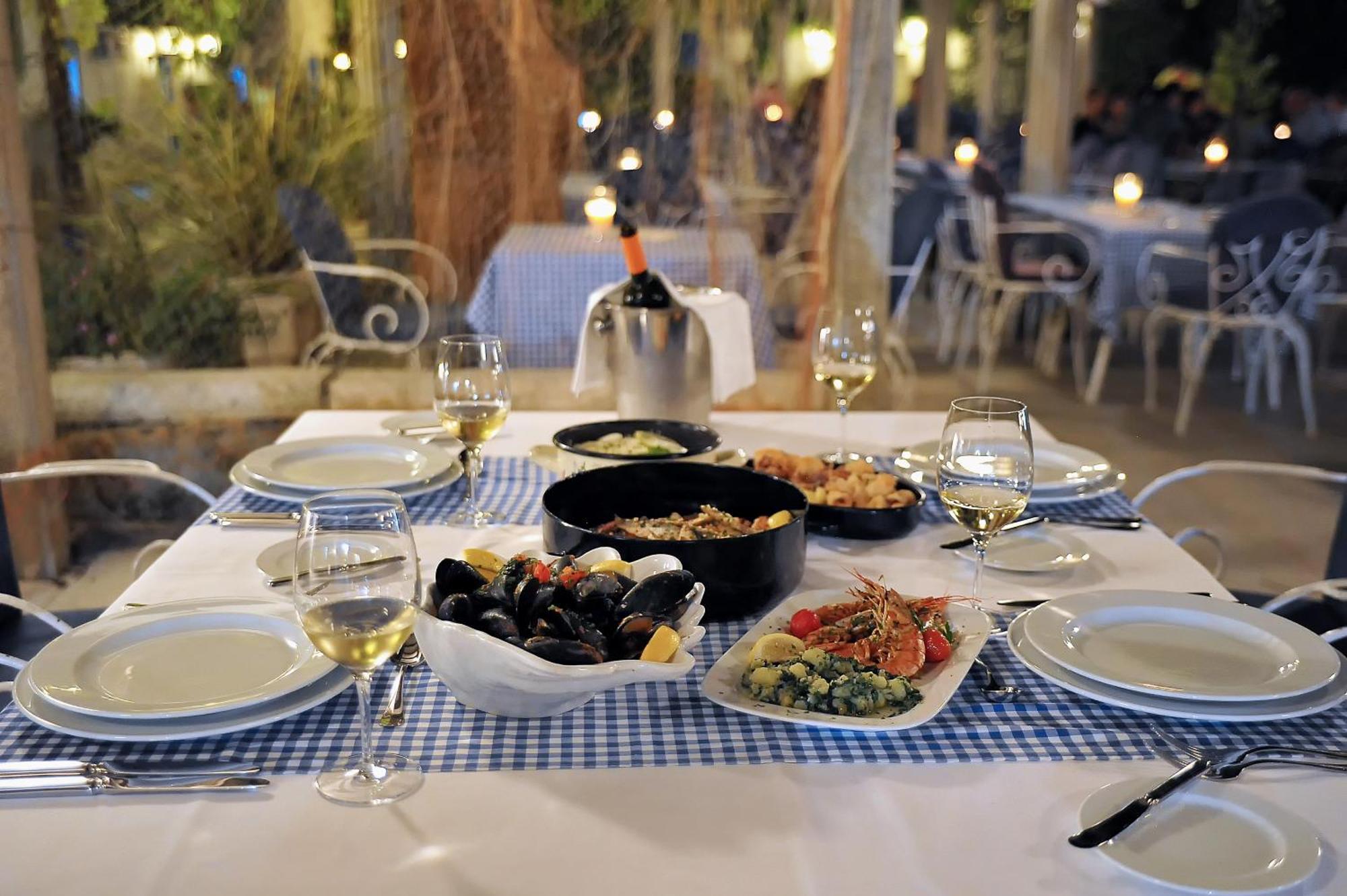 Hotel Slovenska Plaza Standard Budva Bagian luar foto
