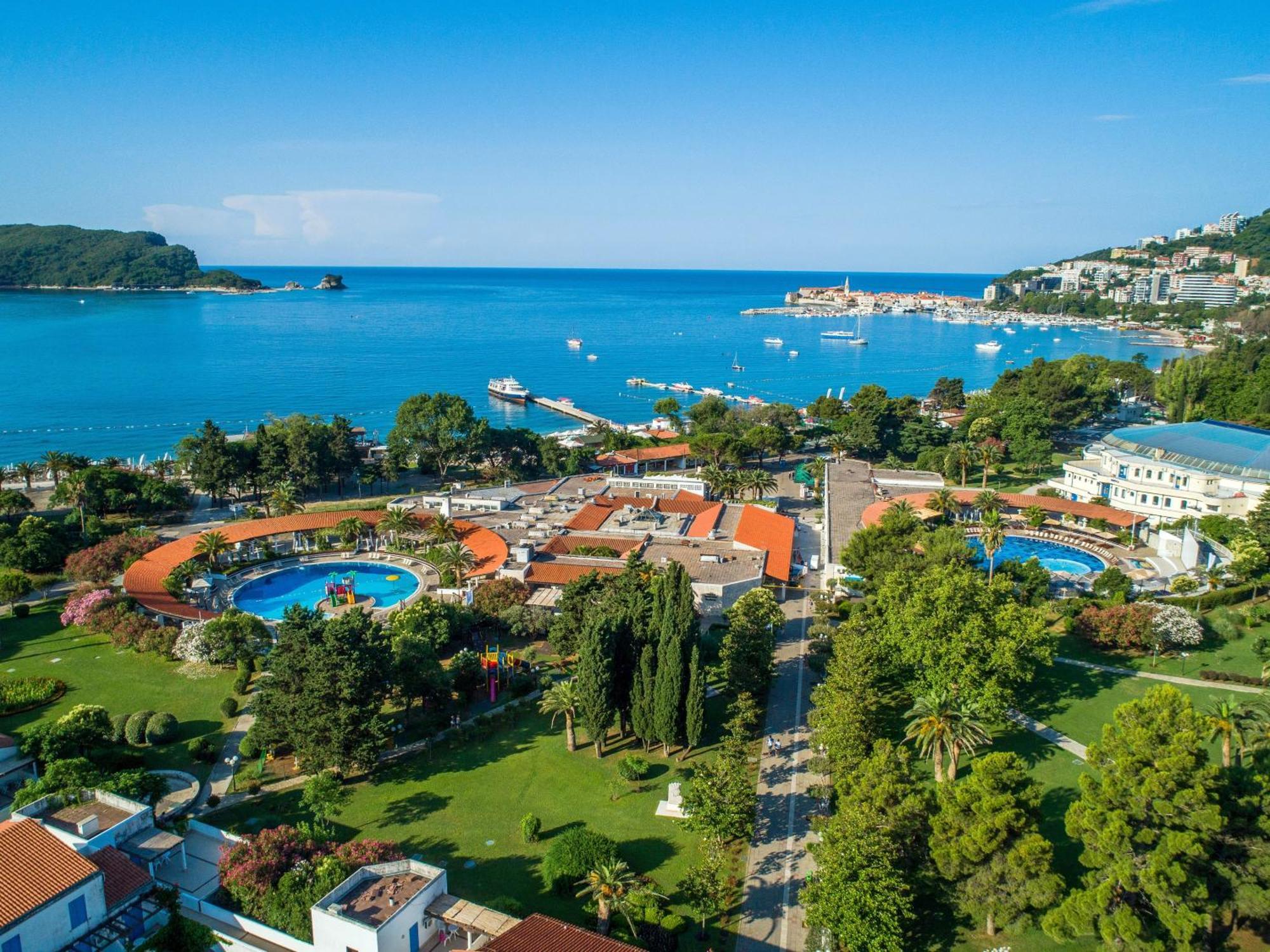 Hotel Slovenska Plaza Standard Budva Bagian luar foto