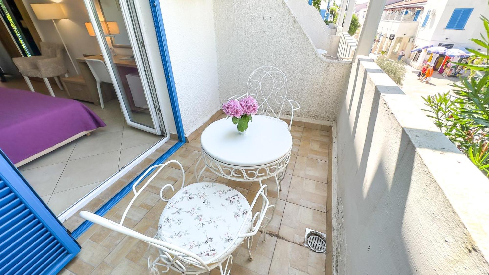 Hotel Slovenska Plaza Standard Budva Bagian luar foto