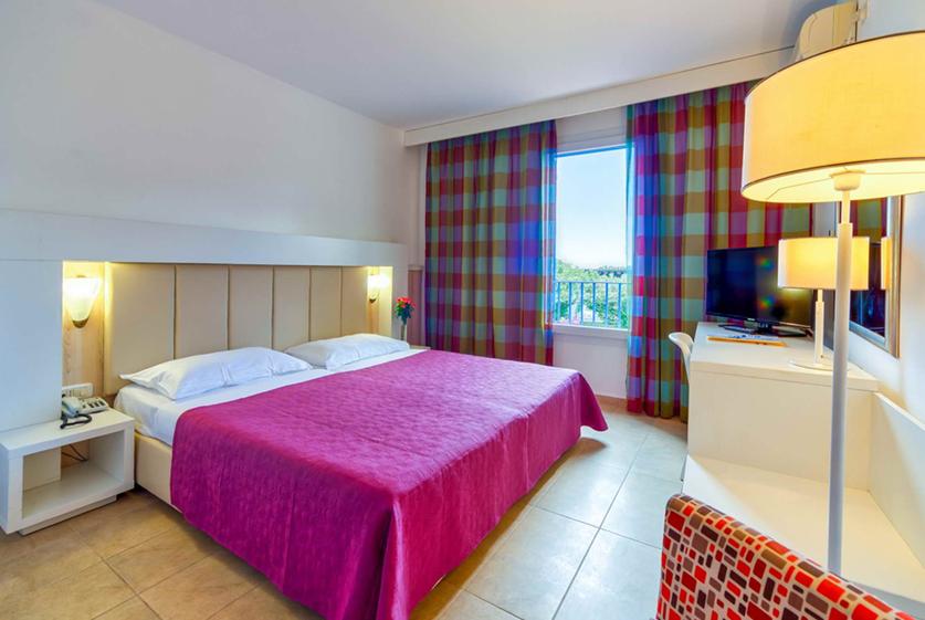Hotel Slovenska Plaza Standard Budva Bagian luar foto
